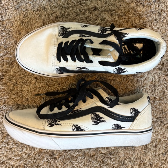 Vans Shoes - NWOT old skool vans x sixty sixers Skull print comfycush